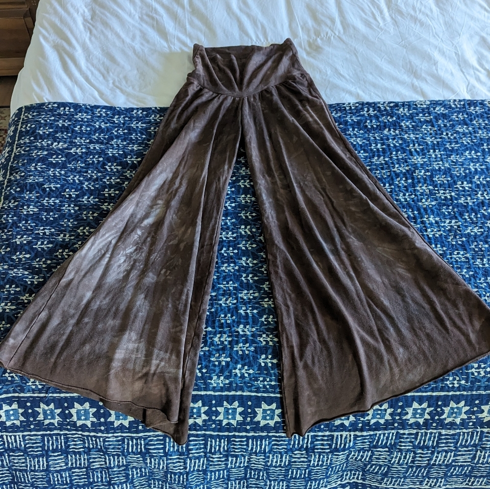 SOLD do not purchase Sinew moon gauchos GUC size xs